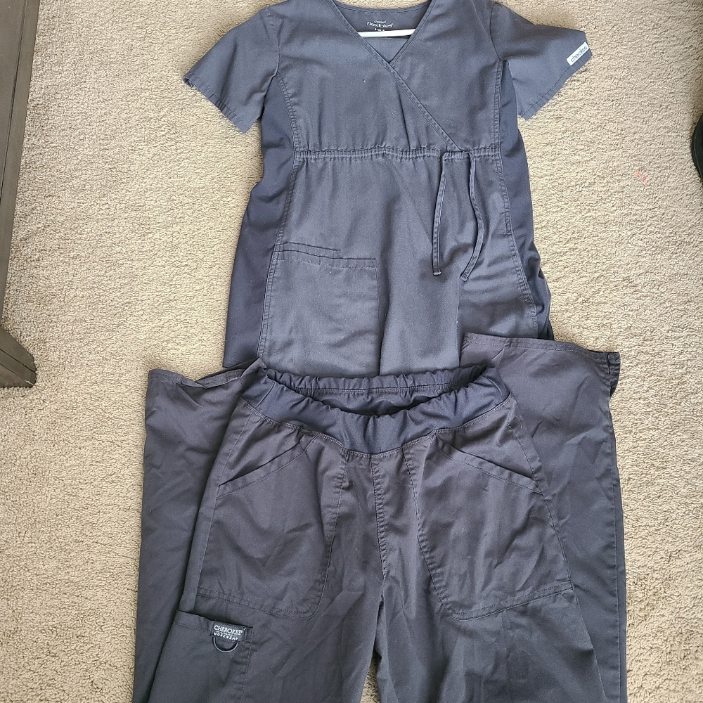 Cherokee maternity scrubs